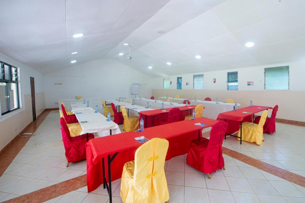 Lake Naivasha Crescent Camp ภายนอก รูปภาพ