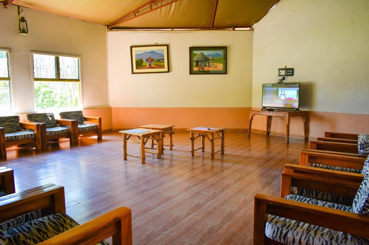 Lake Naivasha Crescent Camp ภายนอก รูปภาพ