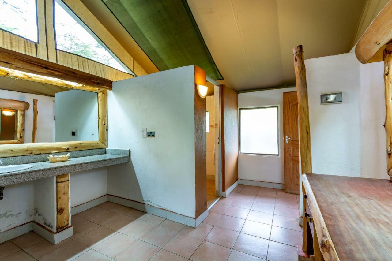 Lake Naivasha Crescent Camp ภายนอก รูปภาพ